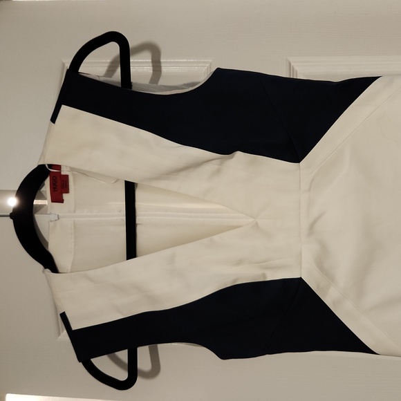 Preloved Hugo Boss color block white and navy sleeveless dress US 4 - Picture 2 of 5